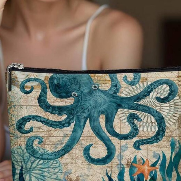 ⭐️ New Colorful Octopus Graphic Make Up Carryall Canvas Zip Top Pouch OS - Picture 2 of 8